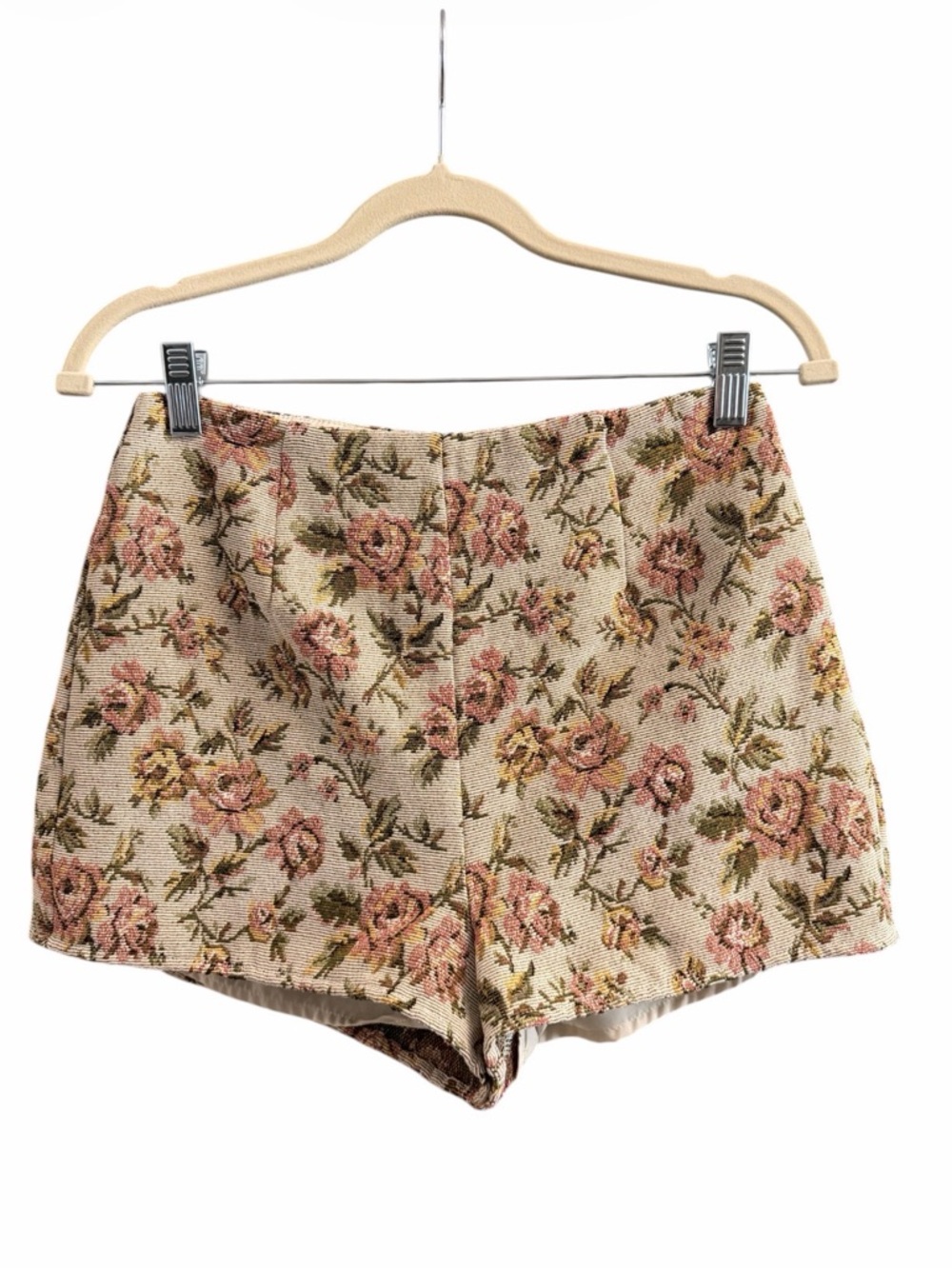 Villa Rose Floral Tapestry Shorts - size XS - Picture 2 of 4